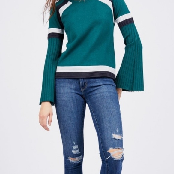 Summer & Sage Sweater Size M - Picture 2 of 9